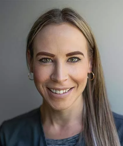 Jessica, dental assistant